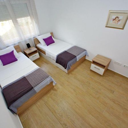 Luxury Apartments Sikiric_2 With Fantastic View On The Sea 비빈제 외부 사진
